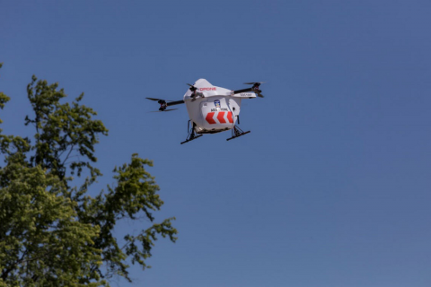 On Nov. 6, Drone Delivery Canada successfully completed Phase Three of its Automated External Defibrillator (AED) On The Fly project with Peel Region Paramedic Services and Sunnybrook Centre for Prehospital Medicine. Photo: Drone Delivery Canada