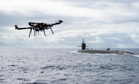 Skyfront Perimeter UAS resupplies submarine. Photo: Business Wire
